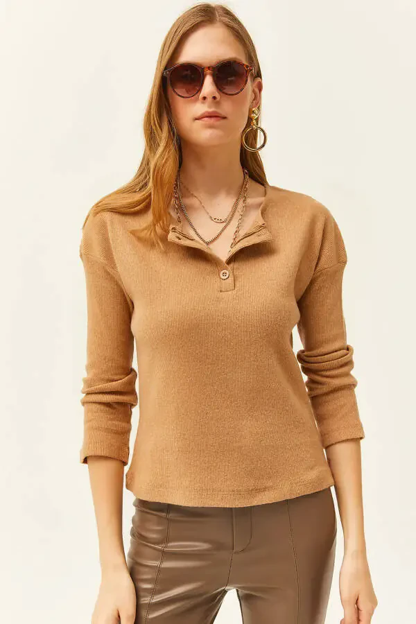 Ayollar uchun tuya rangli tugmali kashtali erkin kozok KZK-19000721 - 1