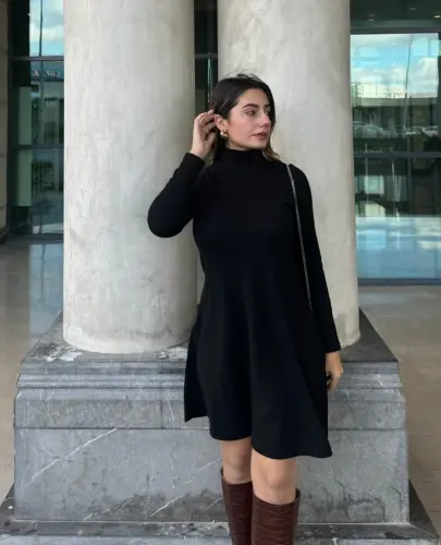 Ayollar uchun uzun yengli, bo‘yinbog‘li, erkin bichimli, qisqa akril ko‘ylak - 7