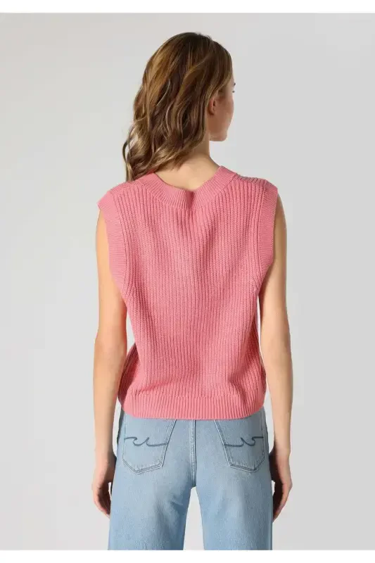 Ayollar uchun V bo'yinli pushti sviter (Cl1062235) - 2