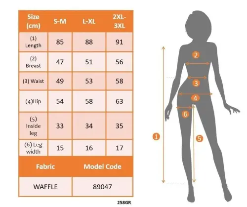 Ayollar uchun yelka bog‘ichli, oldi tugmali vafli matoli kalta kombinezon - 5