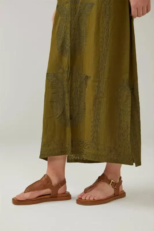 Ayollar uchun yozgi sandal, haqiqiy charm barmoq orasi taglik, qahva rang charm, to'piqdan bog'lab qo'yiladigan. - 7