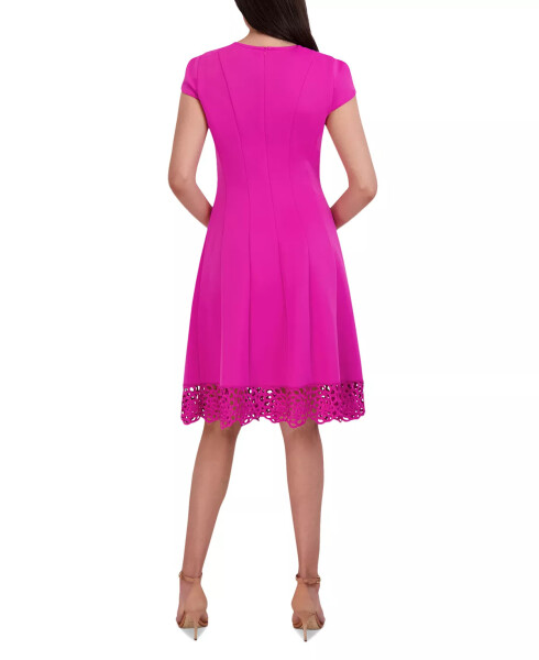 Ayollar uchun yumaloq yoqa, yengsiz, fit & flare libos, fuchsia - 2