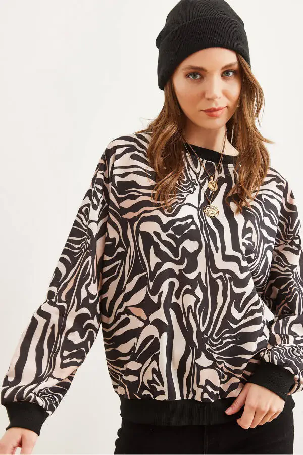 Ayollar uchun Zebra bej rangli basic yumshoq tuzilmali keng kozok SWT-19000457 - 2