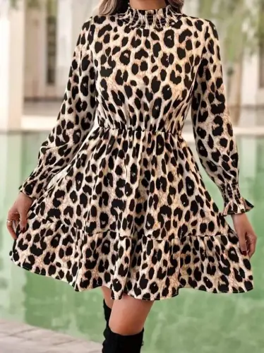 Ayollar uzun qisma baliqchi yoqali leopard naqshli modal mini ko'ylak - 1