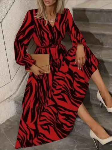 Ayollar uzun qisma kesilgan yoqali kamarli zebra naqshli suprem maksi ko'ylak - 1