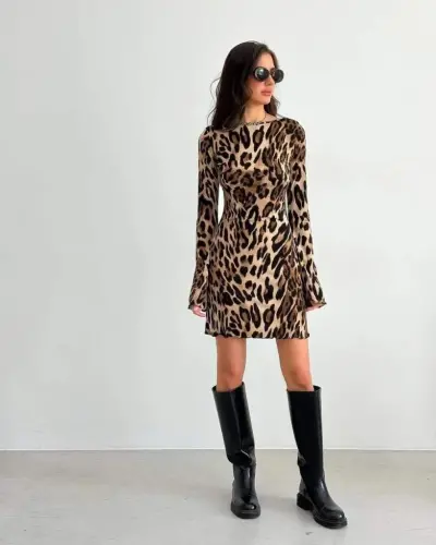 Ayollar uzun qisma orqasi ochiq bog'lamli leopard naqshli qisqa dalg'ich ko'ylak - 4