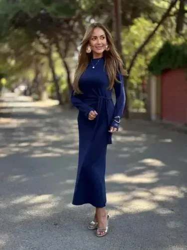 Ayollar uzun qisma velosiped yoqali yon tomondan bog'langan uzun modal ko'ylak - 1