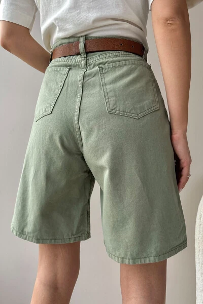 Ayollar yashil baland belli keng oyoqli Bermuda denim shorti - 5