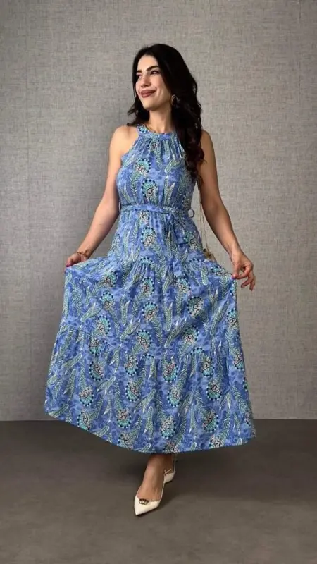 Ayollar yelkalaridan ochiq bo'yinbog'li naqshli suprema bluzka - BÜYÜKBEDENIZ