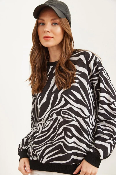 Ayollar Zebra Basic Yumshoq To'qimli Yengil Sviter SWT-19000457 - OLALOOK