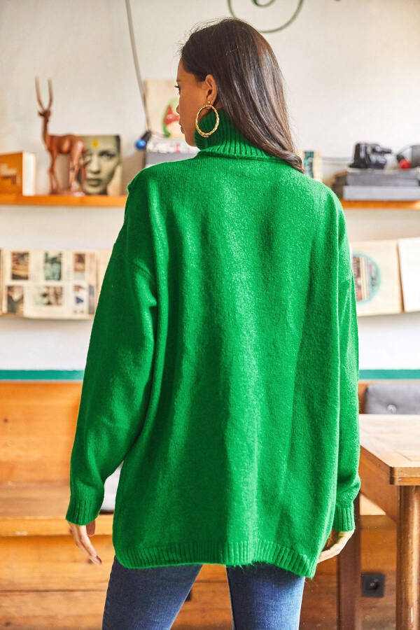 Ayollarning Zumrad Yashil Yon Tomonli Yumshoq To`qimli Hajmli Pulоver KZK-19000536 - 5