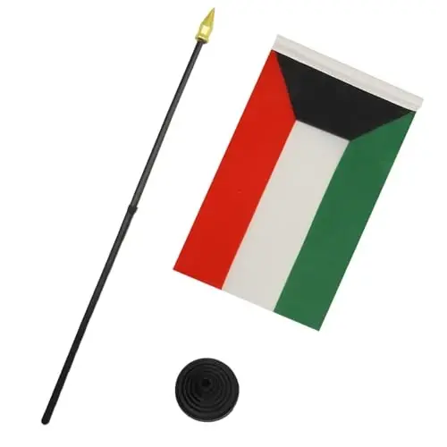 AZ FLAG - Kuwait Table Flag 4'' x 6'' - Kuwaiti Mini Desk Flag 100% Polyester 15 x 10 cm. - Office Banner with 10'' Pole - Golden Spear - 3