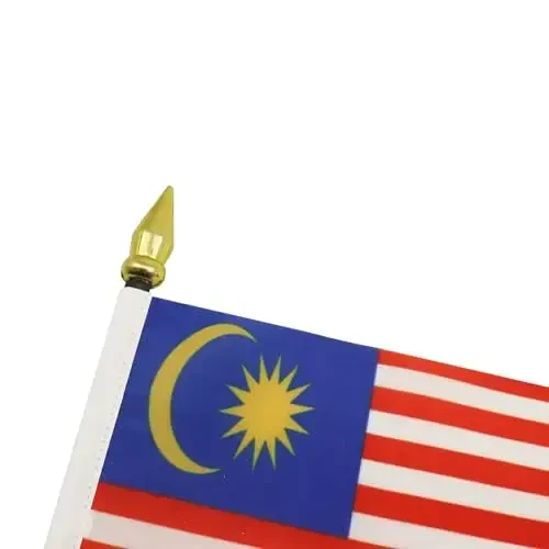 AZ FLAG - Malaysia Table Flag 4'' x 6'' - Malaysian Mini Desk Flag 100% Polyester 15 x 10 cm. - Office Banner with 10'' Pole - Golden Spear - 5
