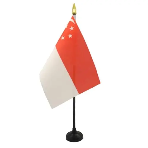 AZ FLAG - Singapore Table Flag 4'' x 6'' - Singaporean Mini Desk Flag 100% Polyester 15 x 10 cm. - Office Banner with 10'' Pole - Golden Spear - 1