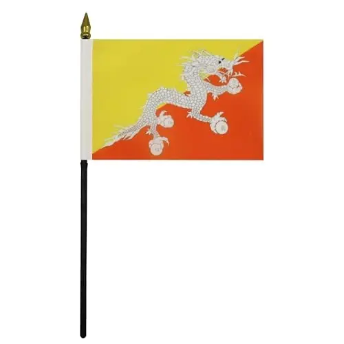 AZ FLAG - Bhutan Table Flag 4'' x 6'' - Bhutanese Mini Desk Flag 100% Polyester 15 x 10 cm. - Office Banner with 10'' Pole - Golden Spear - 1