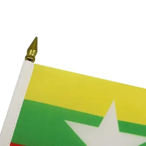 AZ FLAG - Burma Table Flag 4'' x 6'' - Burmese Mini Desk Flag 100% Polyester 15 x 10 cm. - Office Banner with 10'' Pole - Golden Spear - 5
