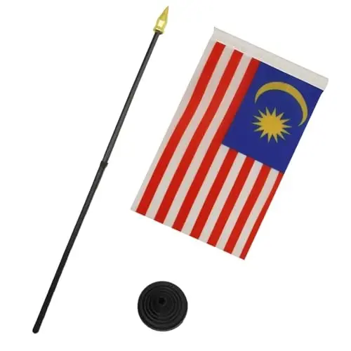AZ FLAG - Malaysia Table Flag 4'' x 6'' - Malaysian Mini Desk Flag 100% Polyester 15 x 10 cm. - Office Banner with 10'' Pole - Golden Spear - 3