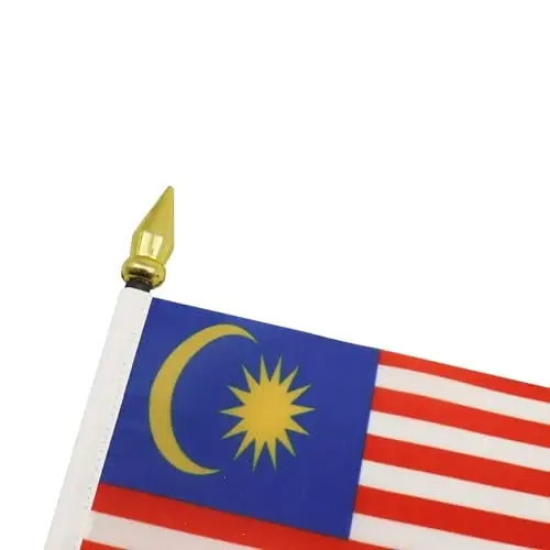 AZ FLAG - Malaysia Table Flag 4'' x 6'' - Malaysian Mini Desk Flag 100% Polyester 15 x 10 cm. - Office Banner with 10'' Pole - Golden Spear - 4