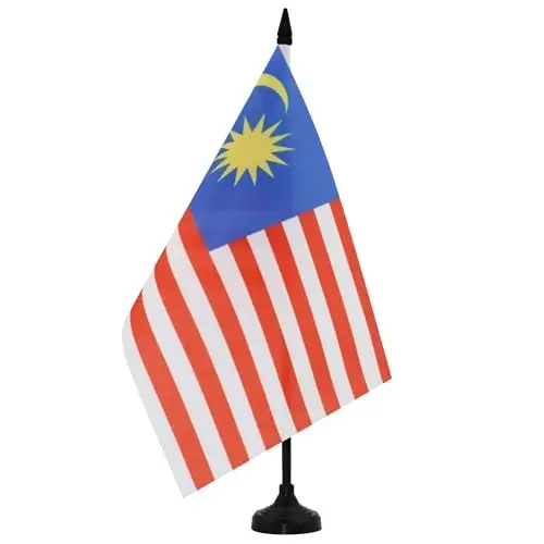 AZ FLAG Malaysia Table Flag 5'' x 8'' - Malaysian Desk Flag 21 x 14 cm. - Black plastic stick and base - AZ FLAG (1)