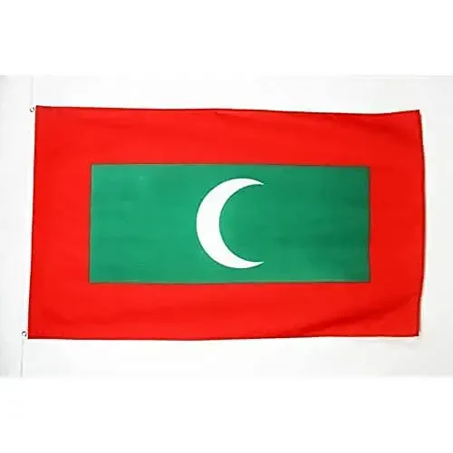 AZ FLAG - Maldiv orog'i - 2x3 Ft - 100D Polyester Maldiv bayrog'i ikkita metall halqali - Rang o'chmas - Yorqin ranglar - 2' x 3' Feet - 90x60 Sm - AZ FLAG