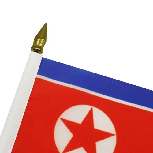 AZ FLAG - North Korea Table Flag 4'' x 6'' - North Korean Mini Desk Flag 100% Polyester 15 x 10 cm. - Office Banner with 10'' Pole - Golden Spear - 4