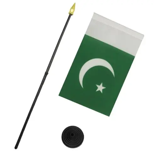 AZ FLAG - Pakistan Table Flag 4'' x 6'' - Pakistani Mini Desk Flag 100% Polyester 15 x 10 cm. - Office Banner with 10'' Pole - Golden Spear - 3