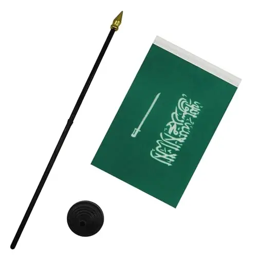 AZ FLAG - Saudi Arabia Table Flag 4'' x 6'' - Saudi Arabian Mini Desk Flag 100% Polyester 15 x 10 cm. - Office Banner with 10'' Pole - Golden Spear - 3