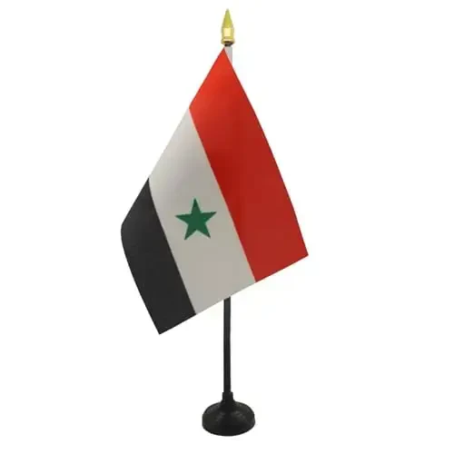AZ FLAG - Syria Table Flag 4'' x 6'' - Syrian Mini Desk Flag 100% Polyester 15 x 10 cm. - Office Banner with 10'' Pole - Golden Spear - 3