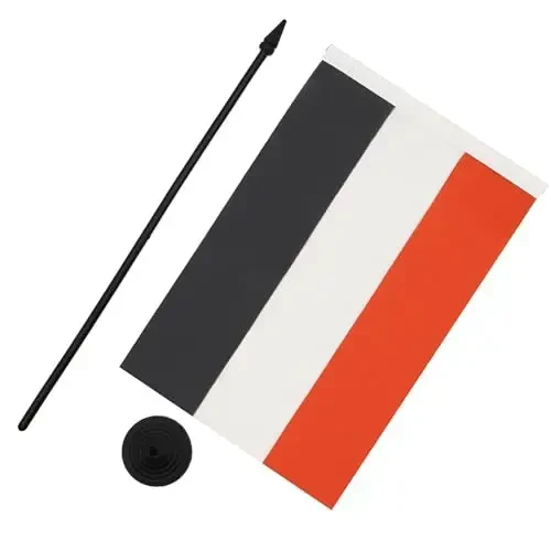 AZ FLAG Yemen Table Flag 5'' x 8'' - Yemeni Desk Flag 21 x 14 cm. - Black plastic stick and base - 3