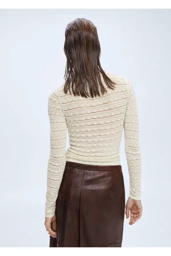 Ажурный вязаный свитер - 4