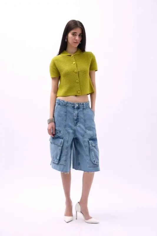 Baby Collar Buttoned Blouse - 3