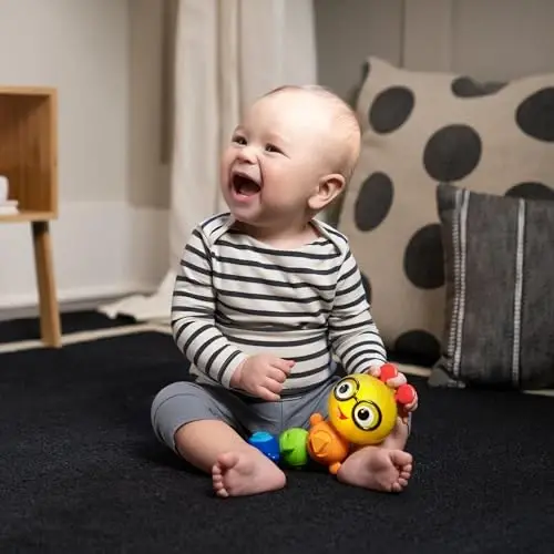 Baby Einstein Twist-a-Pal Cal Sensorli o'yinchoq, musiqa va boncuk ta'qibchisi bilan, 6 oydan katta yoshdagi bolalar uchun - 4