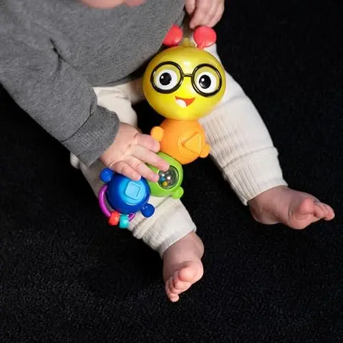 Baby Einstein Twist-a-Pal Cal Sensorli o'yinchoq, musiqa va boncuk ta'qibchisi bilan, 6 oydan katta yoshdagi bolalar uchun - 6