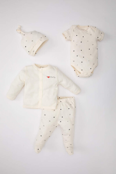 Baby Girl Star Pattern 4-Piece Hospital Discharge Set Red White - 1