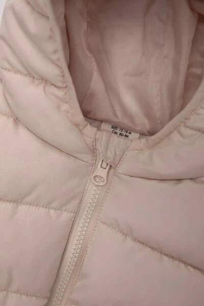 Baby girl vest, made of water repellent fabric. A2475a5/er37 - DEFACTO (1)