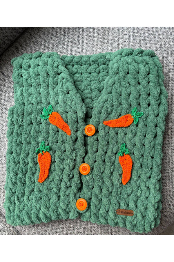 Baby-Kid Puffy Vest with Carrot Motif - 8