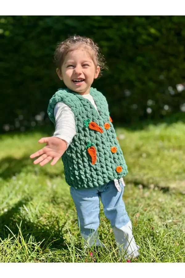 Baby-Kid Puffy Vest with Carrot Motif - 2