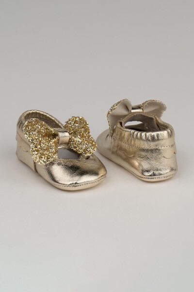 Baby Moccasins with Heart Detail in Genuine Leather and Gold Ribbon - 4