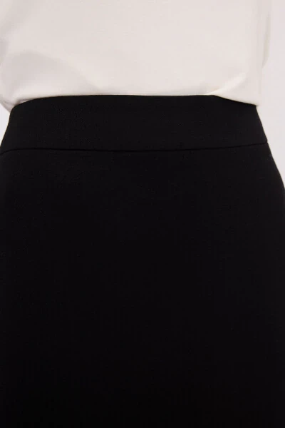 Back Zipper Pencil Skirt - ADL (1)