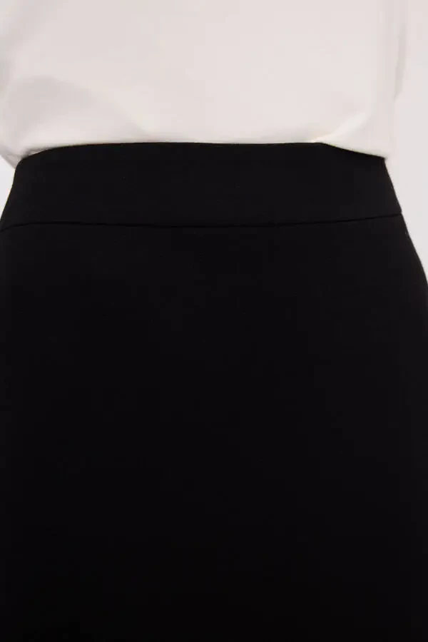 Back Zipper Pencil Skirt - 2