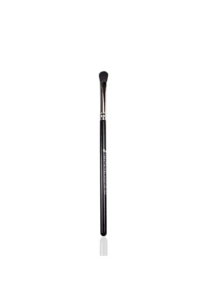 Backstage Angled Eyeshadow Brush 310 - 3