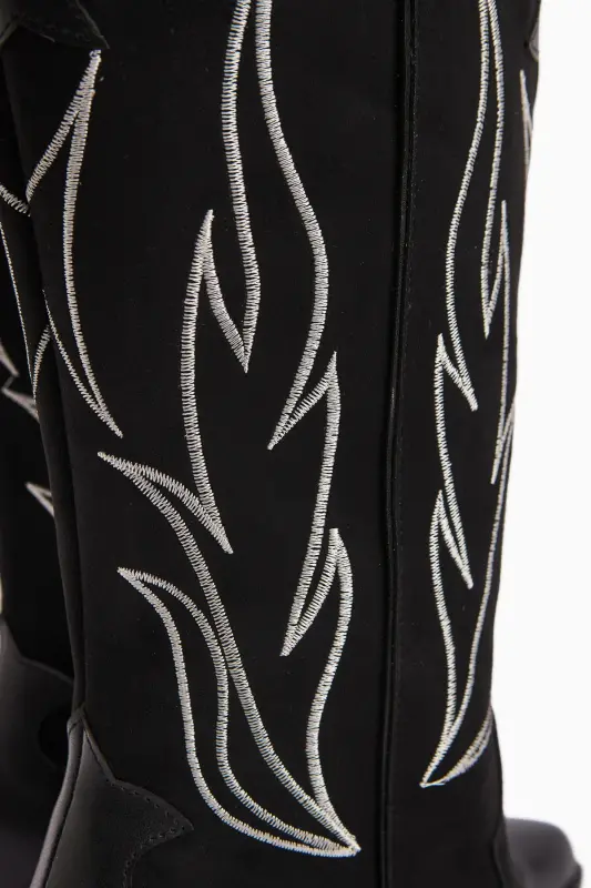 Bahar Siyah Süet Nakışlı Deri Detaylı Topuklu Western, Kovboy Kadın Çizme-Siyah - 4