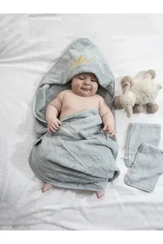 Bamboo Crown Embroidered Baby Towel Swaddle and Pouch Set in Special Box - Baby Blue - 3