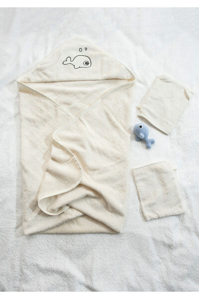 Bamboo Fish Embroidered Baby Towel Swaddle And Bag Set - 6