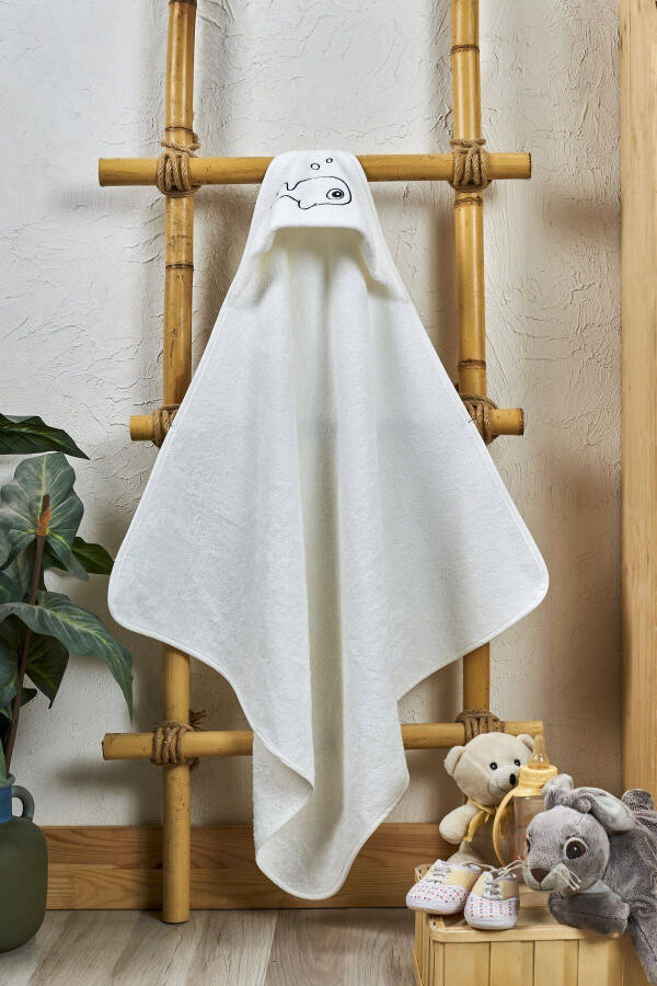 Bamboo fish embroidered baby towel, swaddle and pouch set - 3