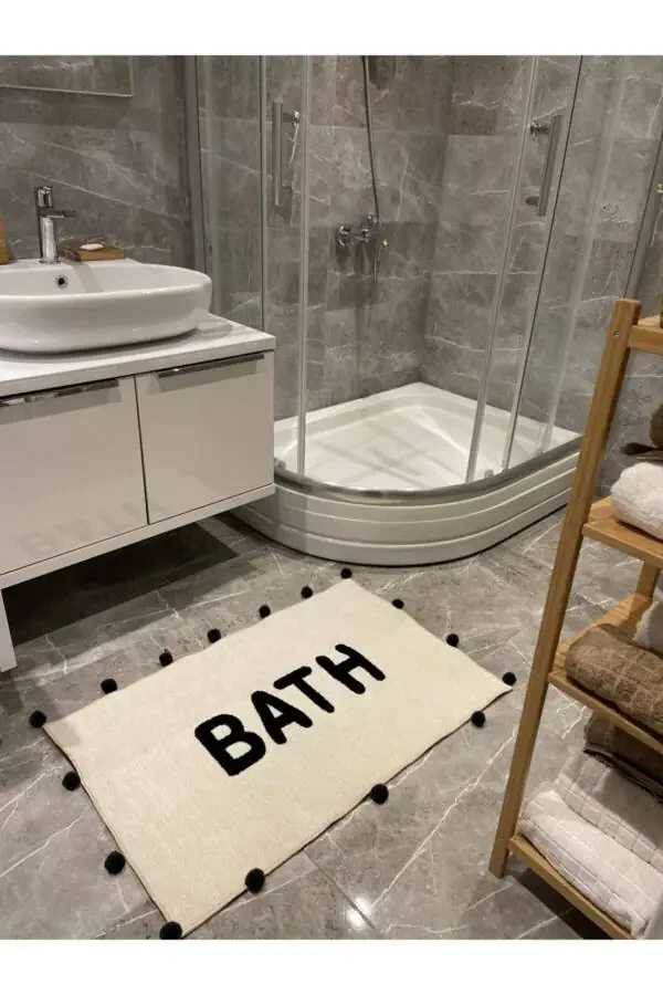 Bath Siyah Ponpon Detaylı Yazılı Banyo Paspası 90×57 - 4