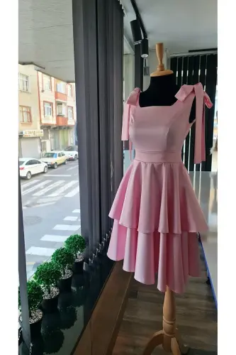 Barbie Pembe Saten Kumaştan Mini Boy Kare Yaka Doğum Günü Mezuniyet Elbisesi - PEMBE - 3