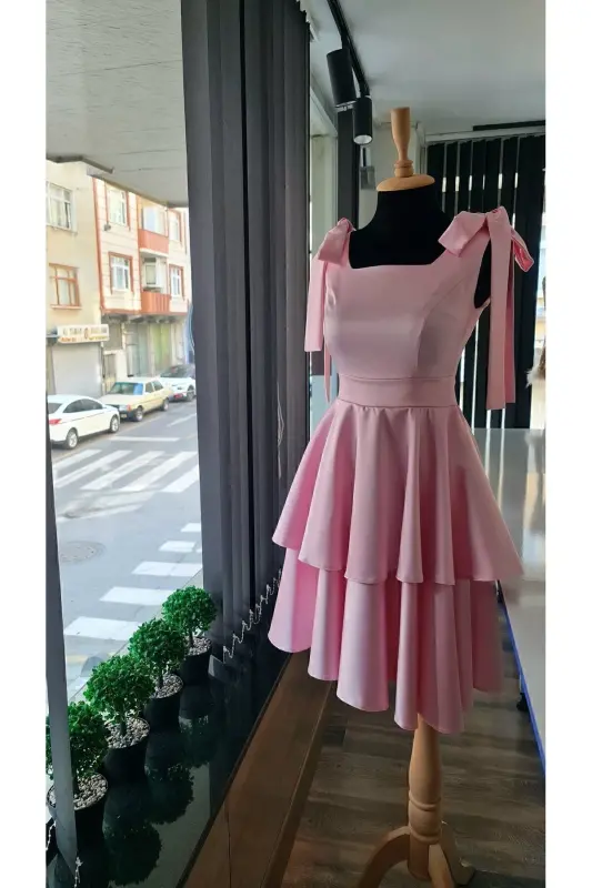 Barbie Pembe Saten Kumaştan Mini Boy Kare Yaka Doğum Günü Mezuniyet Elbisesi - PEMBE - 3