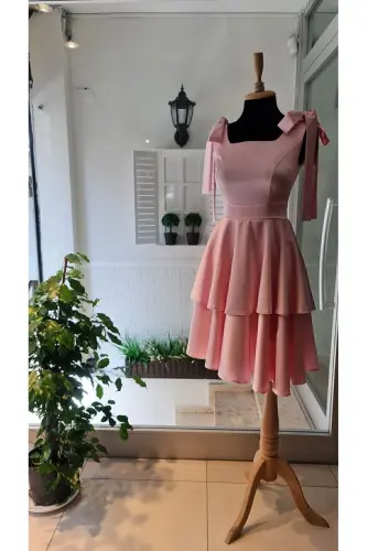 Barbie Pembe Saten Kumaştan Mini Boy Kare Yaka Doğum Günü Mezuniyet Elbisesi - PEMBE - 4