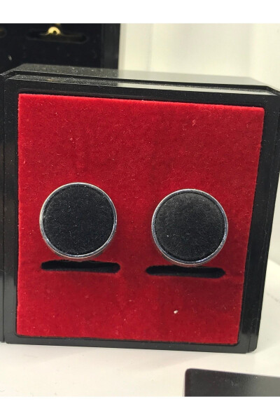 Barcha ko'ylaklarimizda has kol tugmachalari - ARS MAGIC BOX